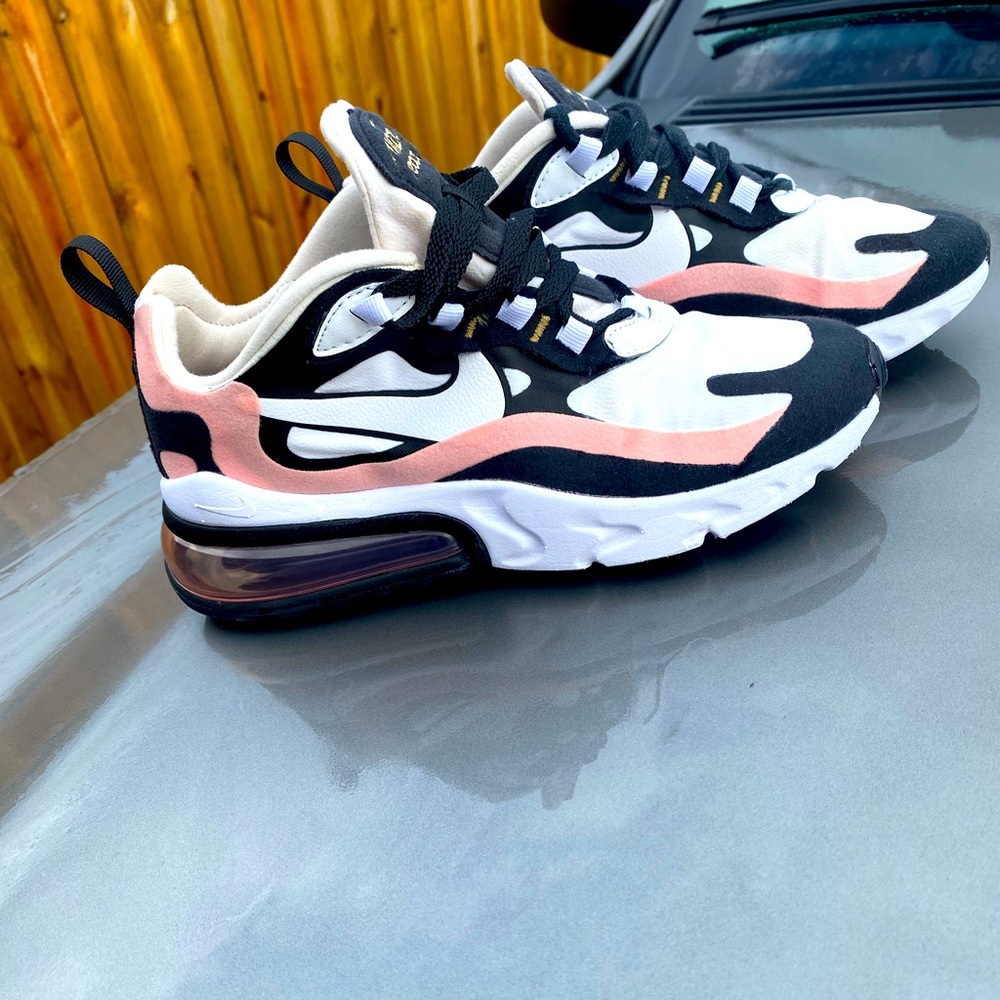 Nike air 270 react sz 7